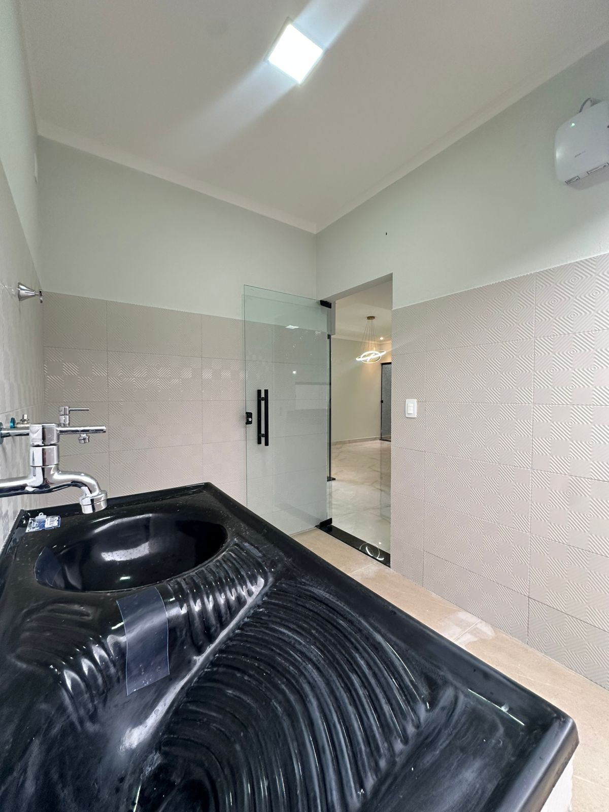 Aluga Casa Totalmente Nova no Bairro Antares