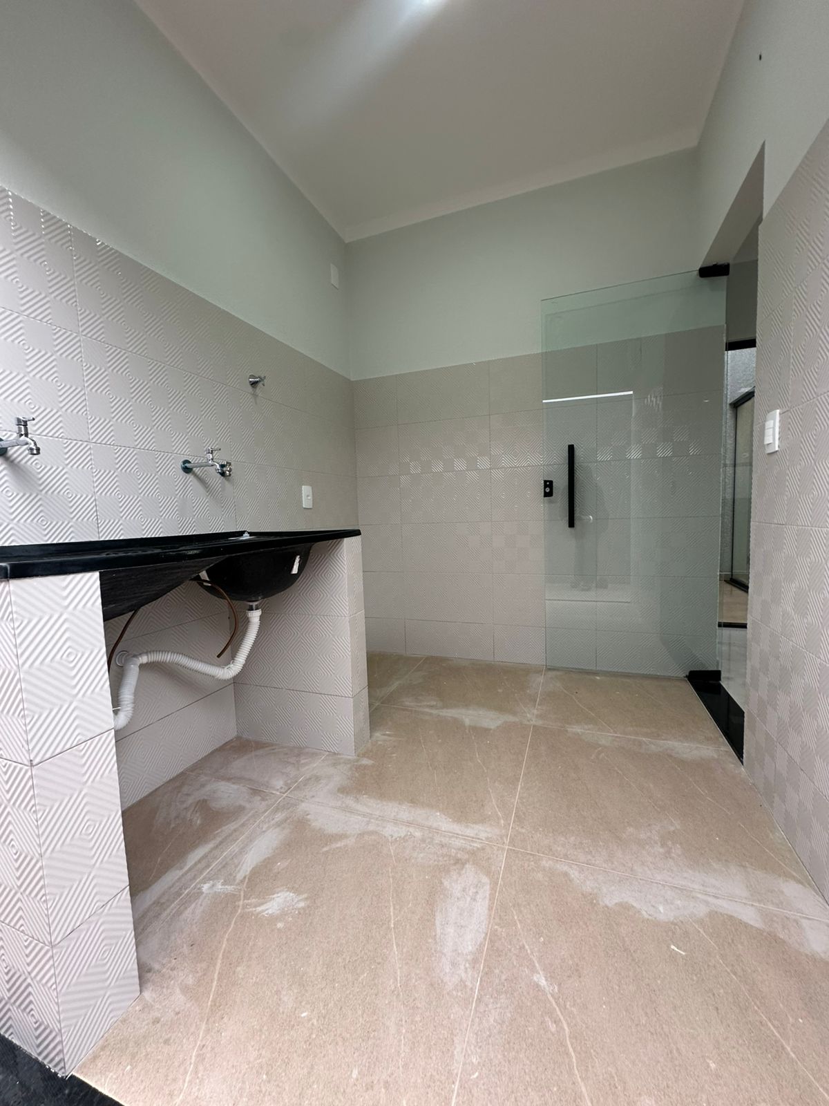 Aluga Casa Totalmente Nova no Bairro Antares