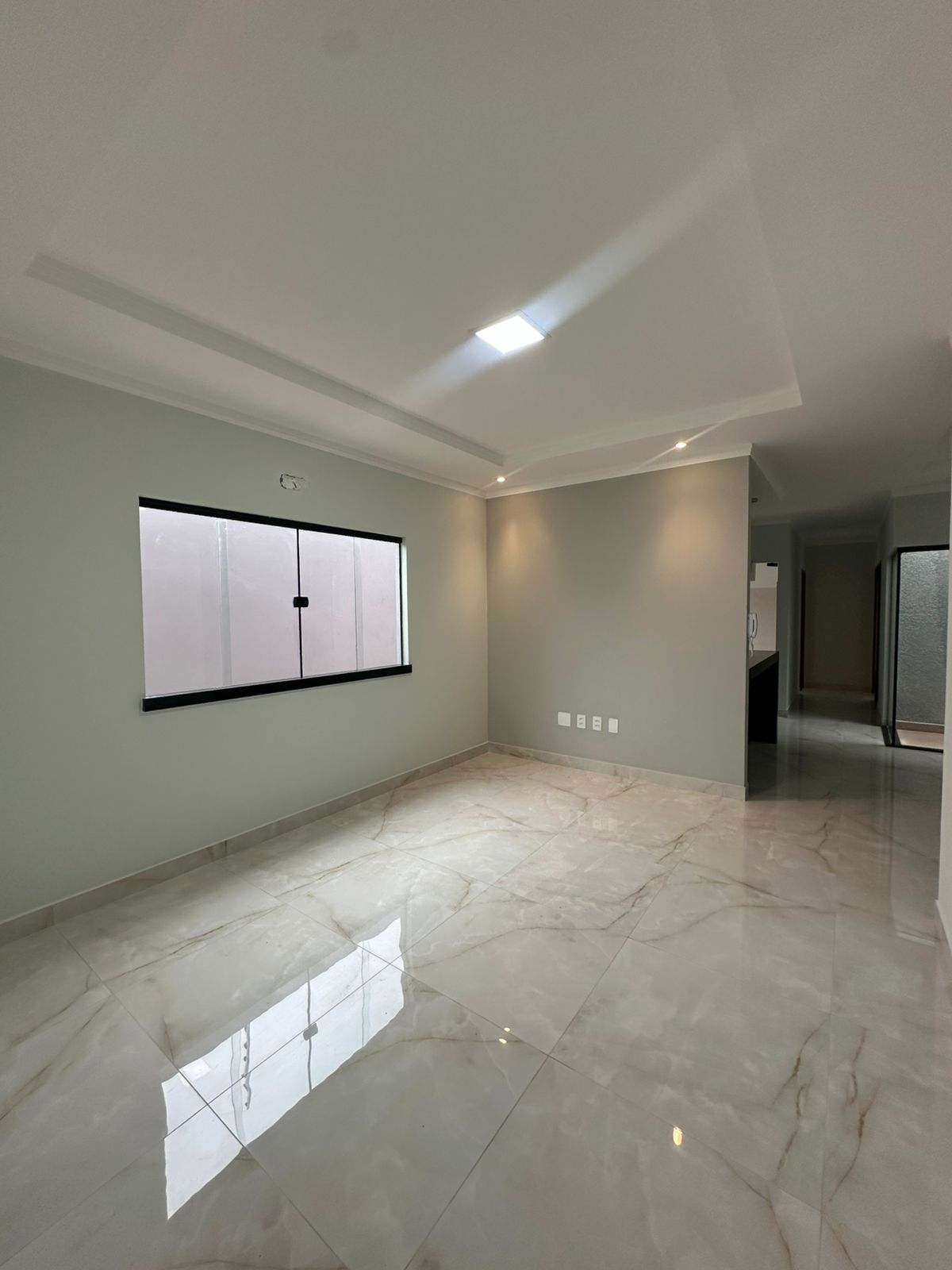 Aluga Casa Totalmente Nova no Bairro Antares