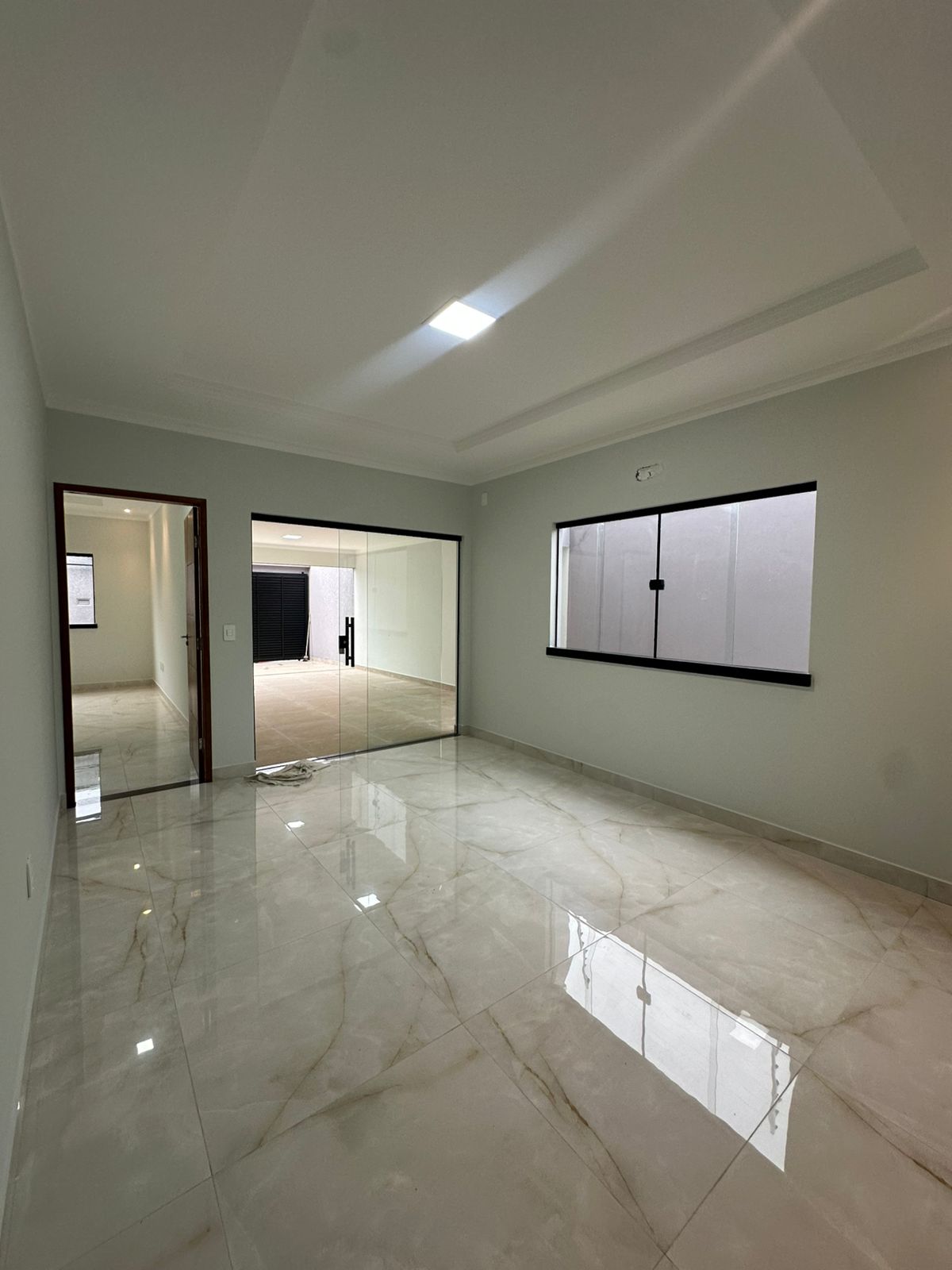 Aluga Casa Totalmente Nova no Bairro Antares