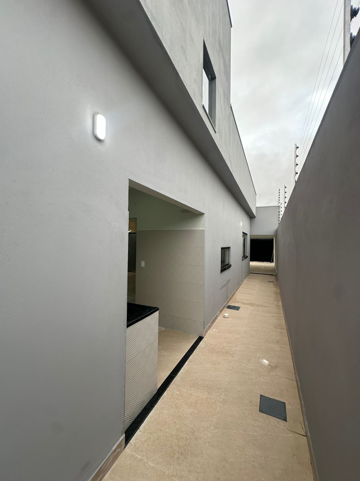 Aluga Casa Totalmente Nova no Bairro Antares