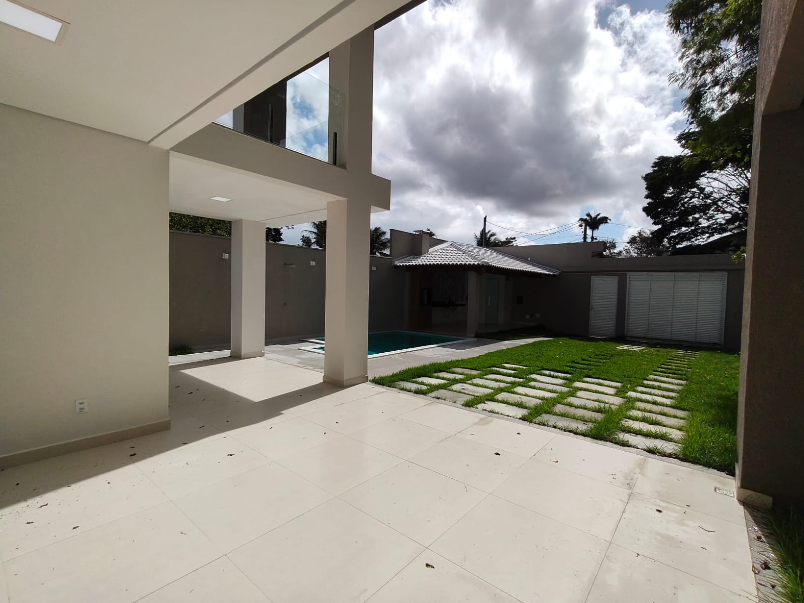 Vende Duplex no Vivendas Costa Azul