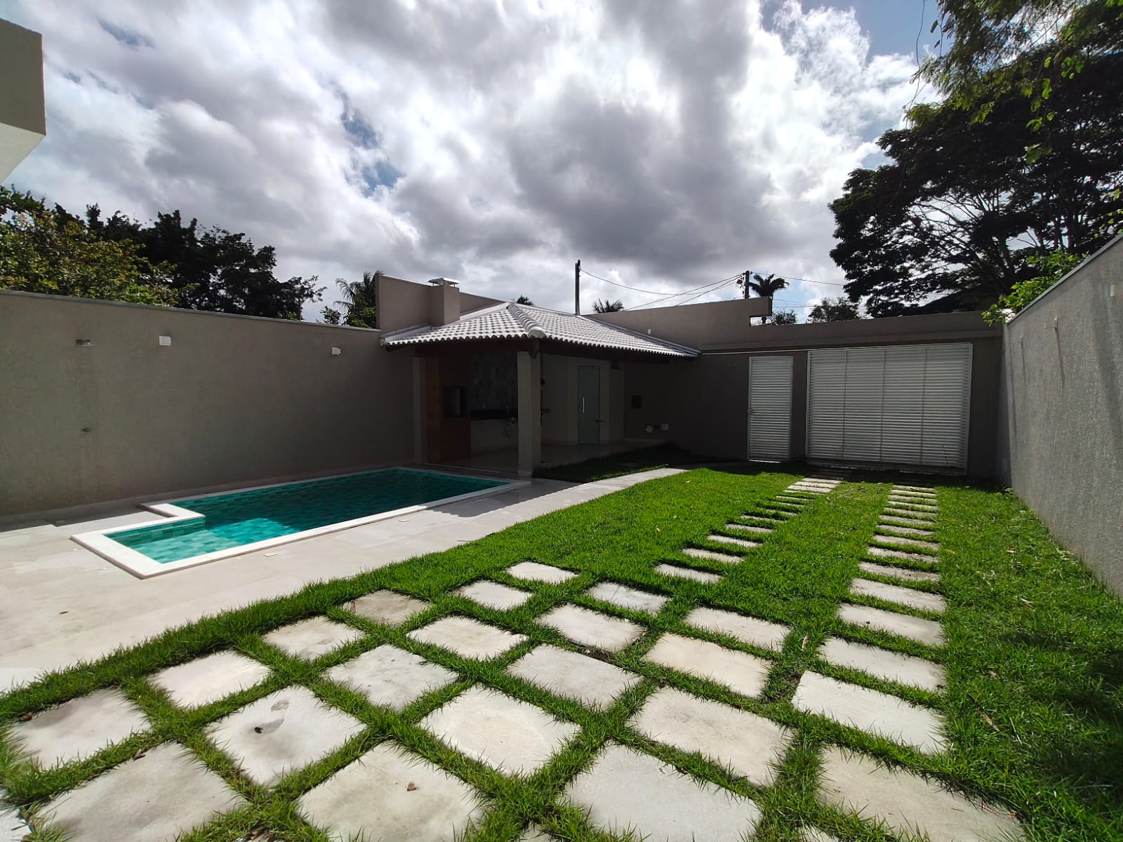 Vende Duplex no Vivendas Costa Azul