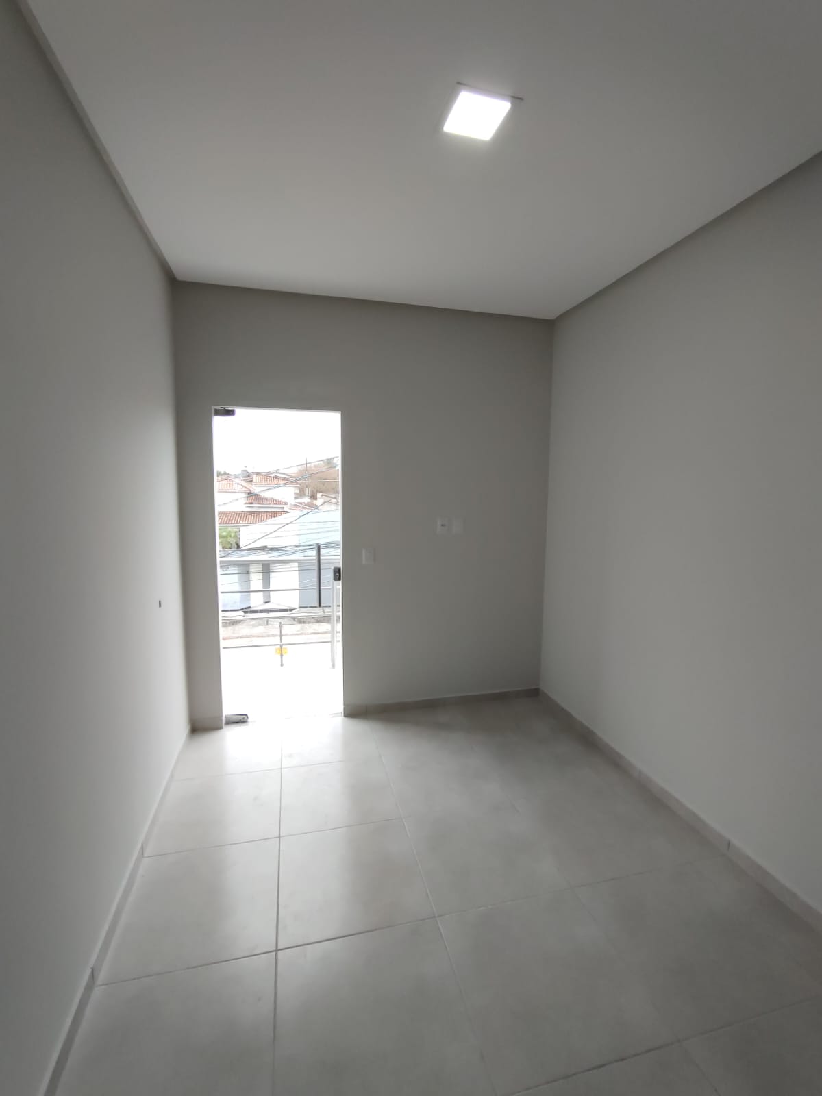 Aluga Apartamento Novo no Santa Lúcia