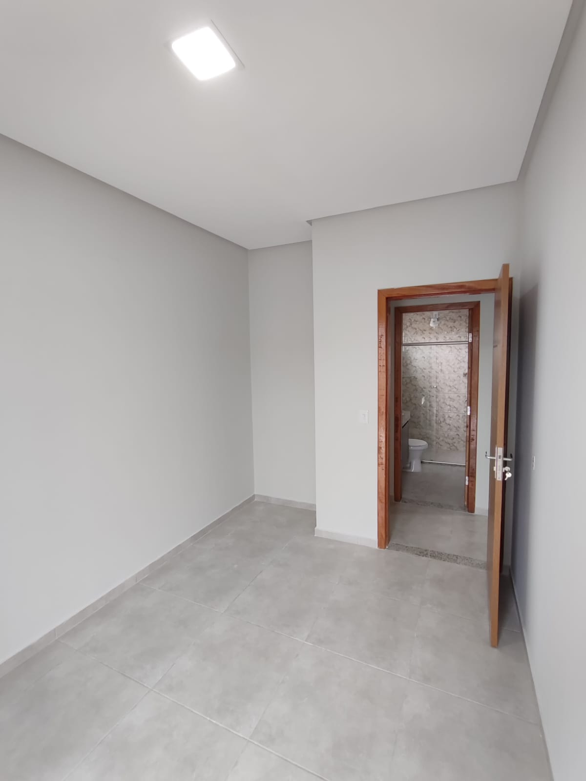 Aluga Apartamento Novo no Santa Lúcia