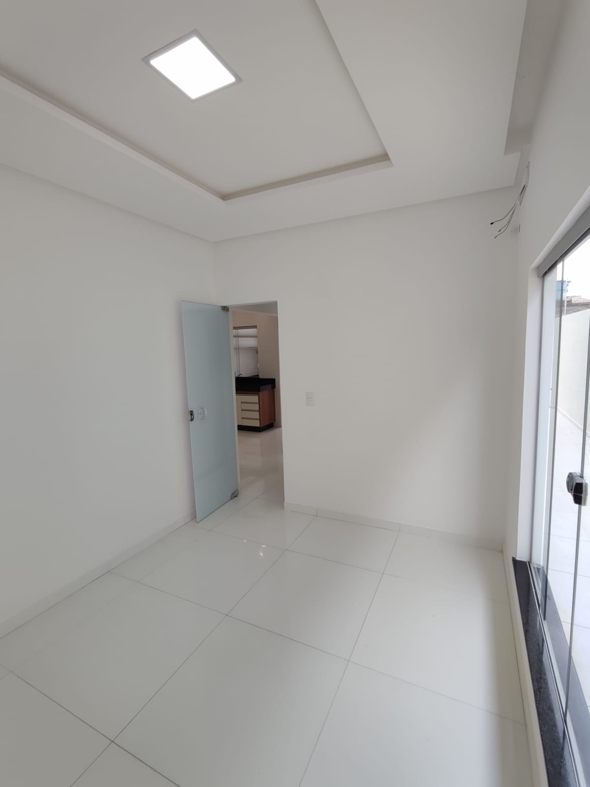 Aluga Casa Moderna com Área gourmet no Bairro Antares