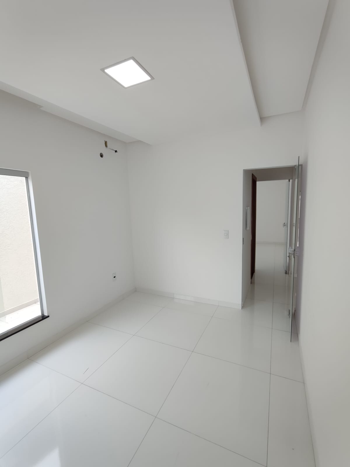 Aluga Casa Moderna com Área gourmet no Bairro Antares