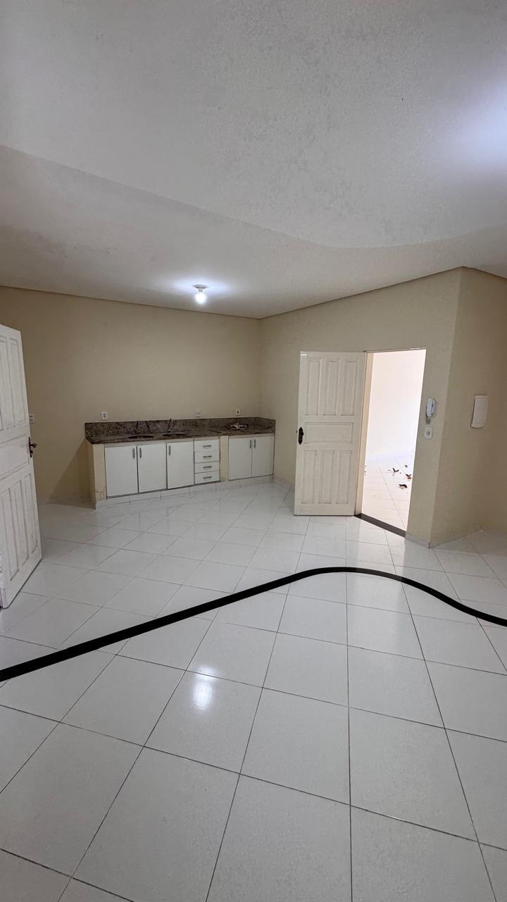 Aluga-se Casa no Centauro