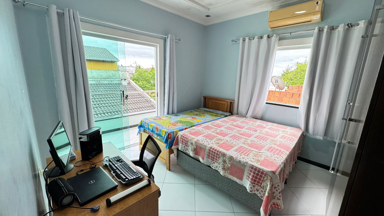 Vende Duplex Bairro Antares 