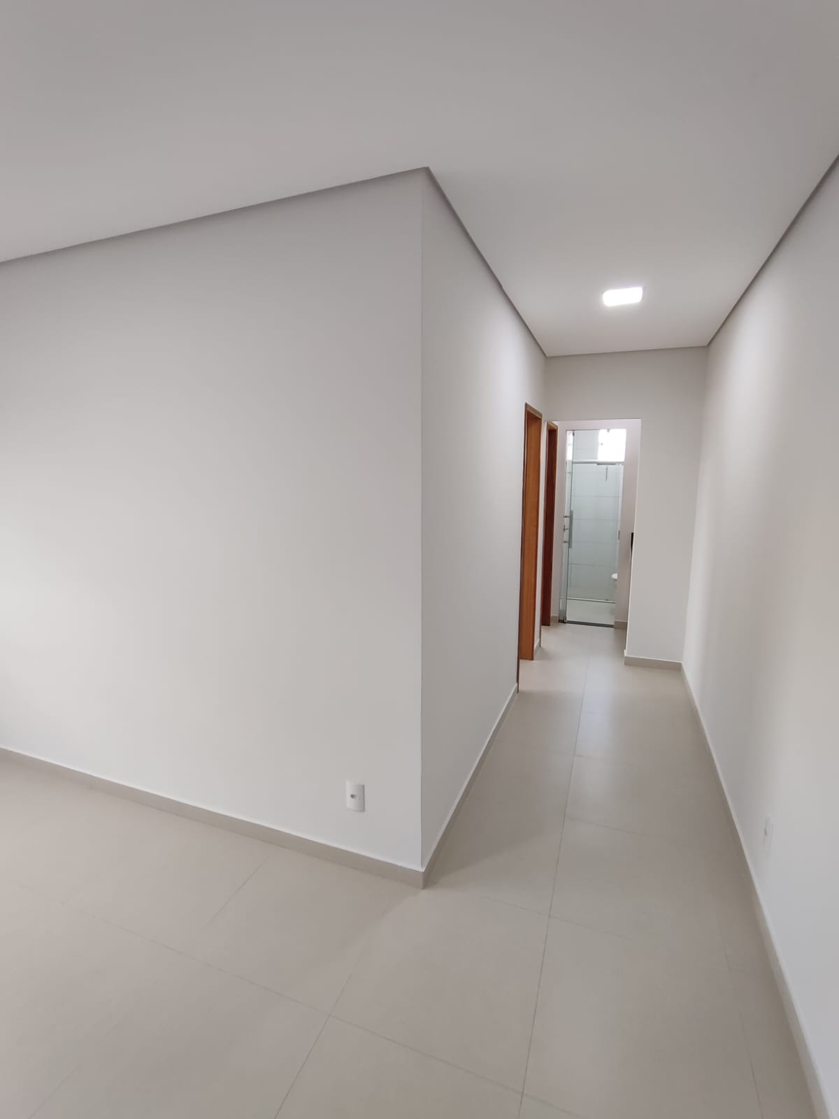 Aluga Apartamento Semimobiliado com 2/4 no Centro (Próx. a faculdade Pitágoras - 3º ANDAR)