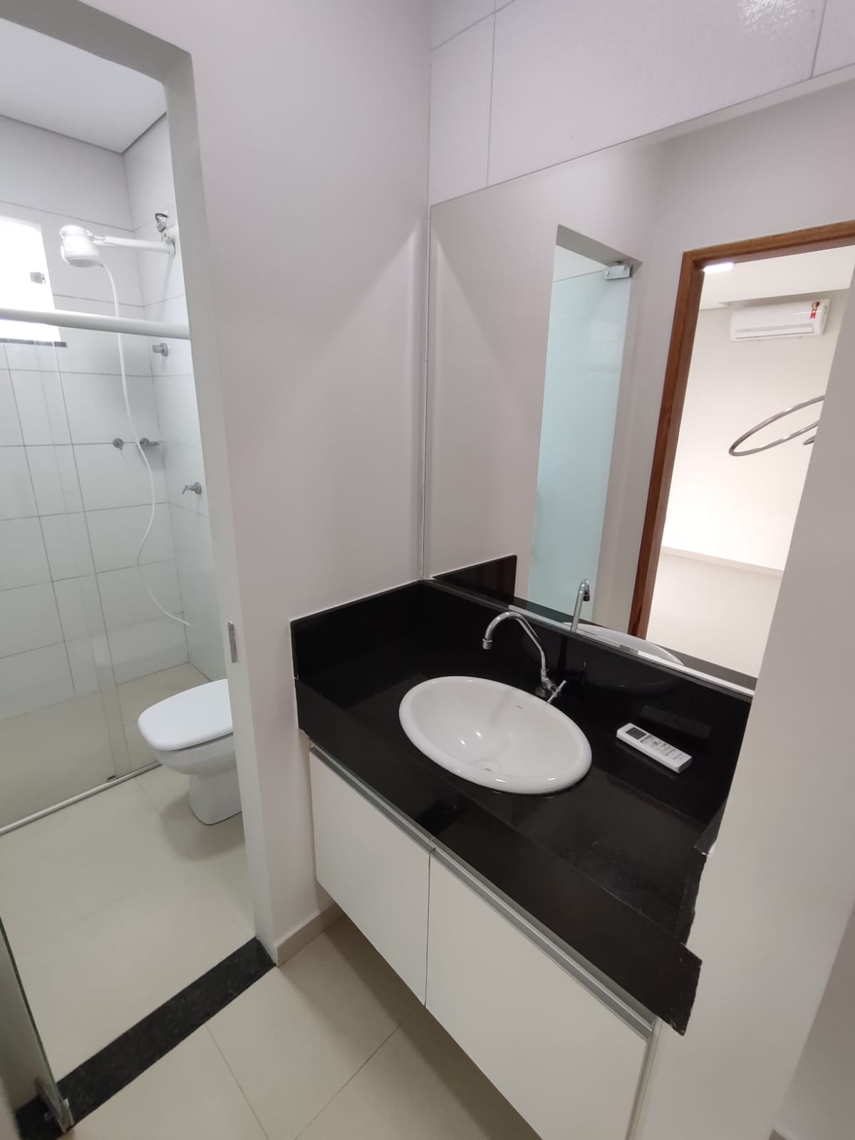 Aluga Apartamento Semimobiliado com 2/4 no Centro (Próx. a faculdade Pitágoras - 3º ANDAR)