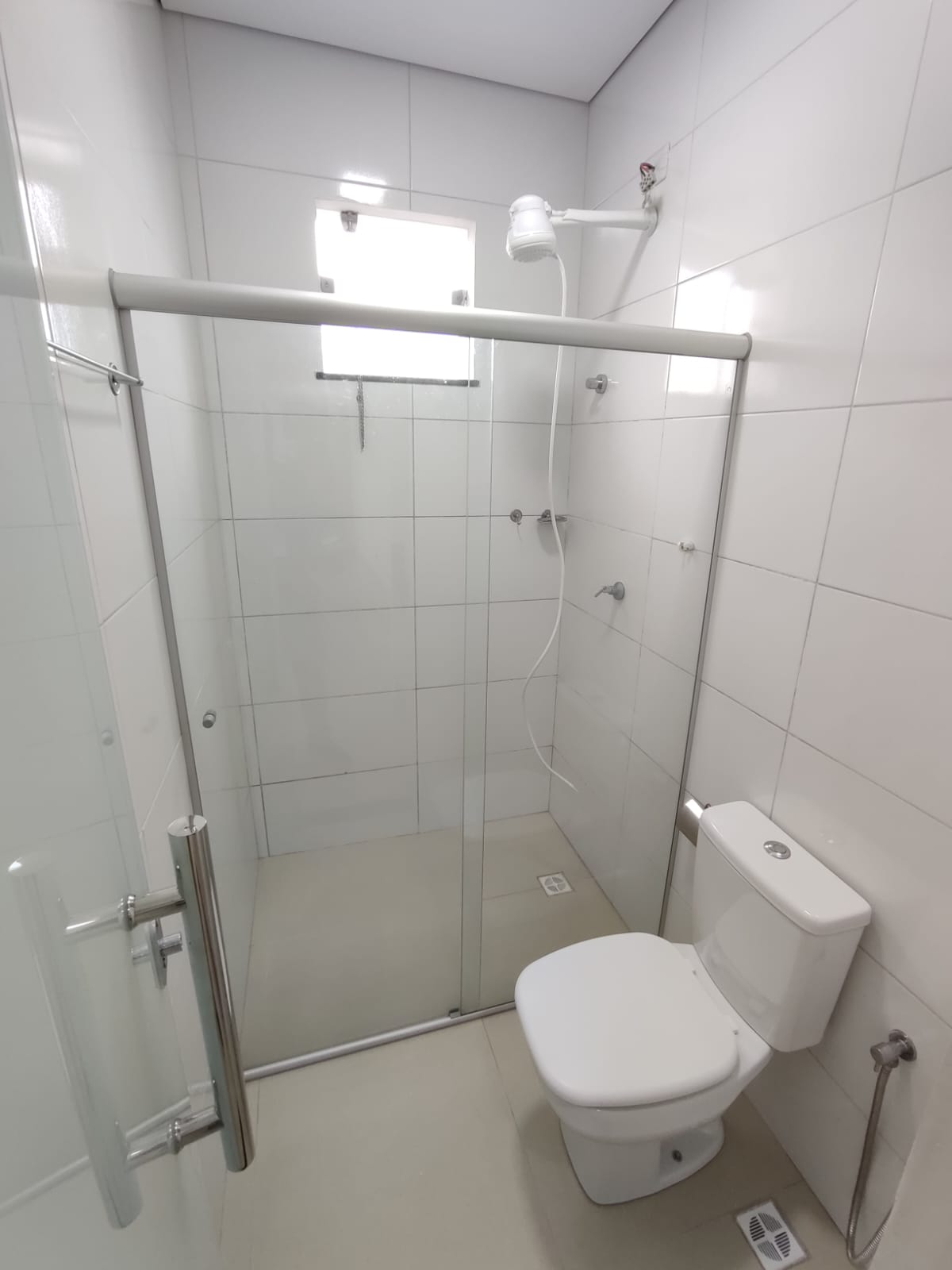 Aluga Apartamento Semimobiliado com 2/4 no Centro (Próx. a faculdade Pitágoras - 3º ANDAR)