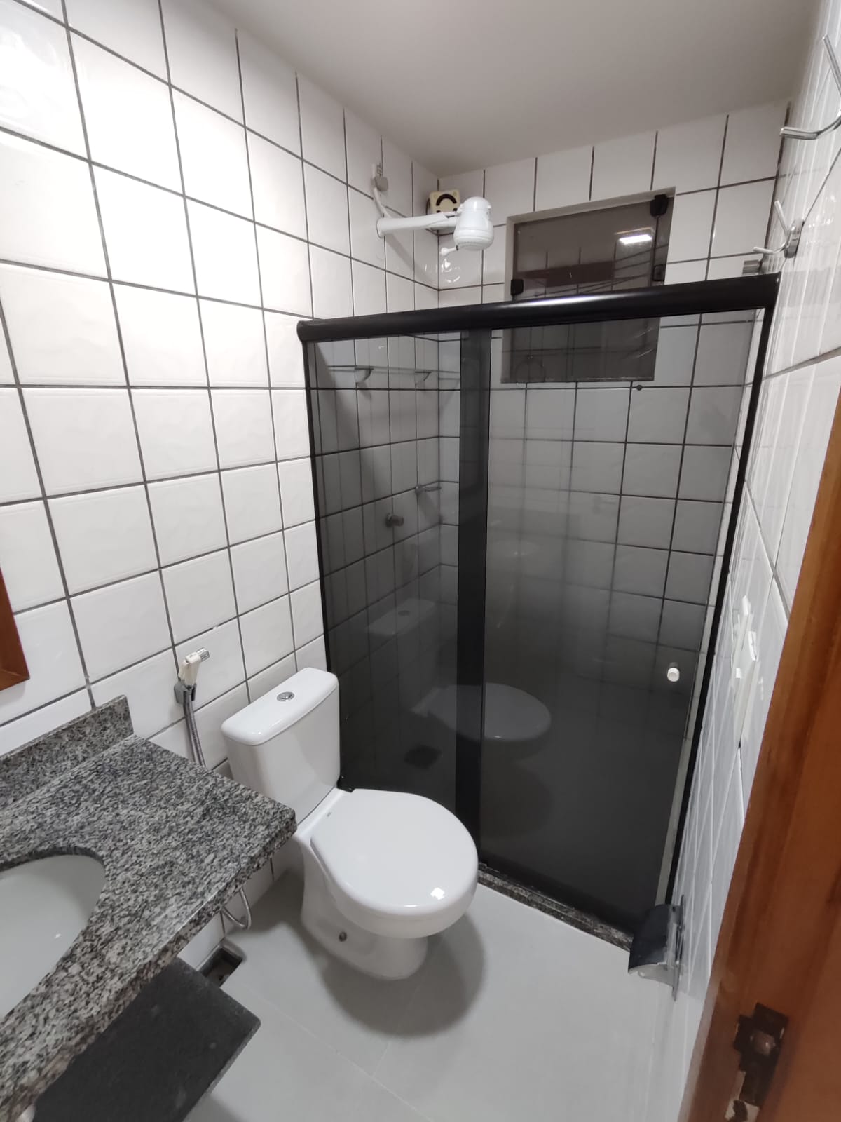 Aluga Apartamento com Garagem no Centro (2º ANDAR - FUNDOS)