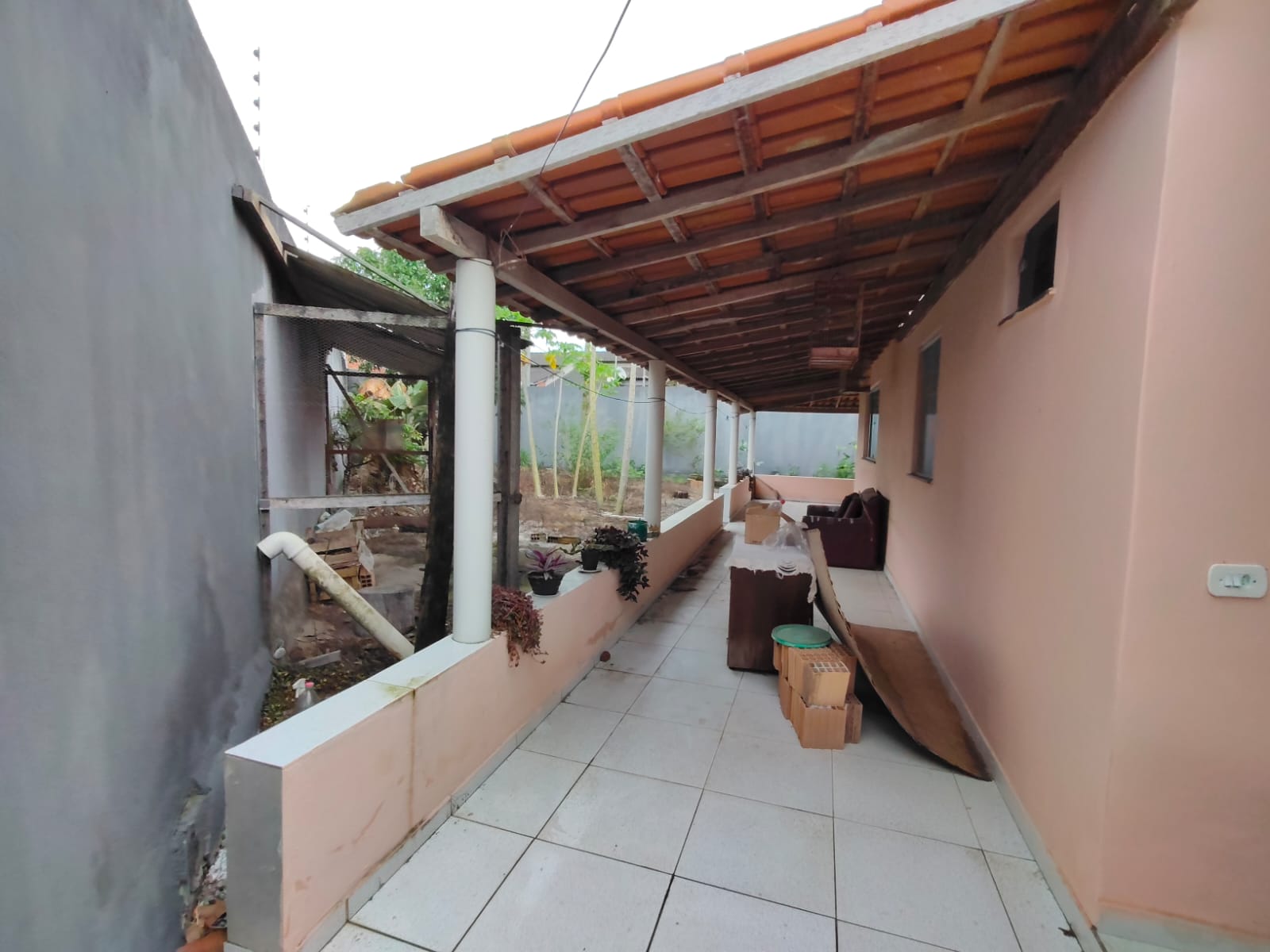 Vende Casa no Colonial 