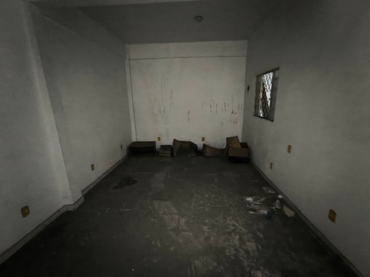 ALUGA SALAS COMERCIAIS NA AV SANTOS DUMONT 