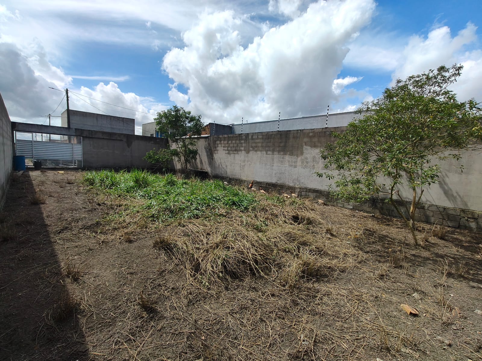 Vende Terreno Murado  Bairro Encanto das Águas