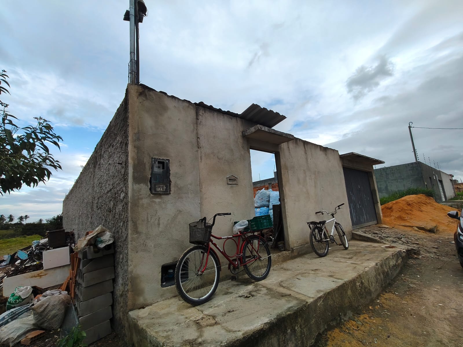 VENDE TERRENO NO ENCANTO DAS AGUAS