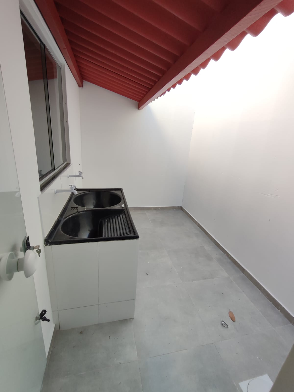 Aluga Casa em Condomínio no Vivendas Costa Azul