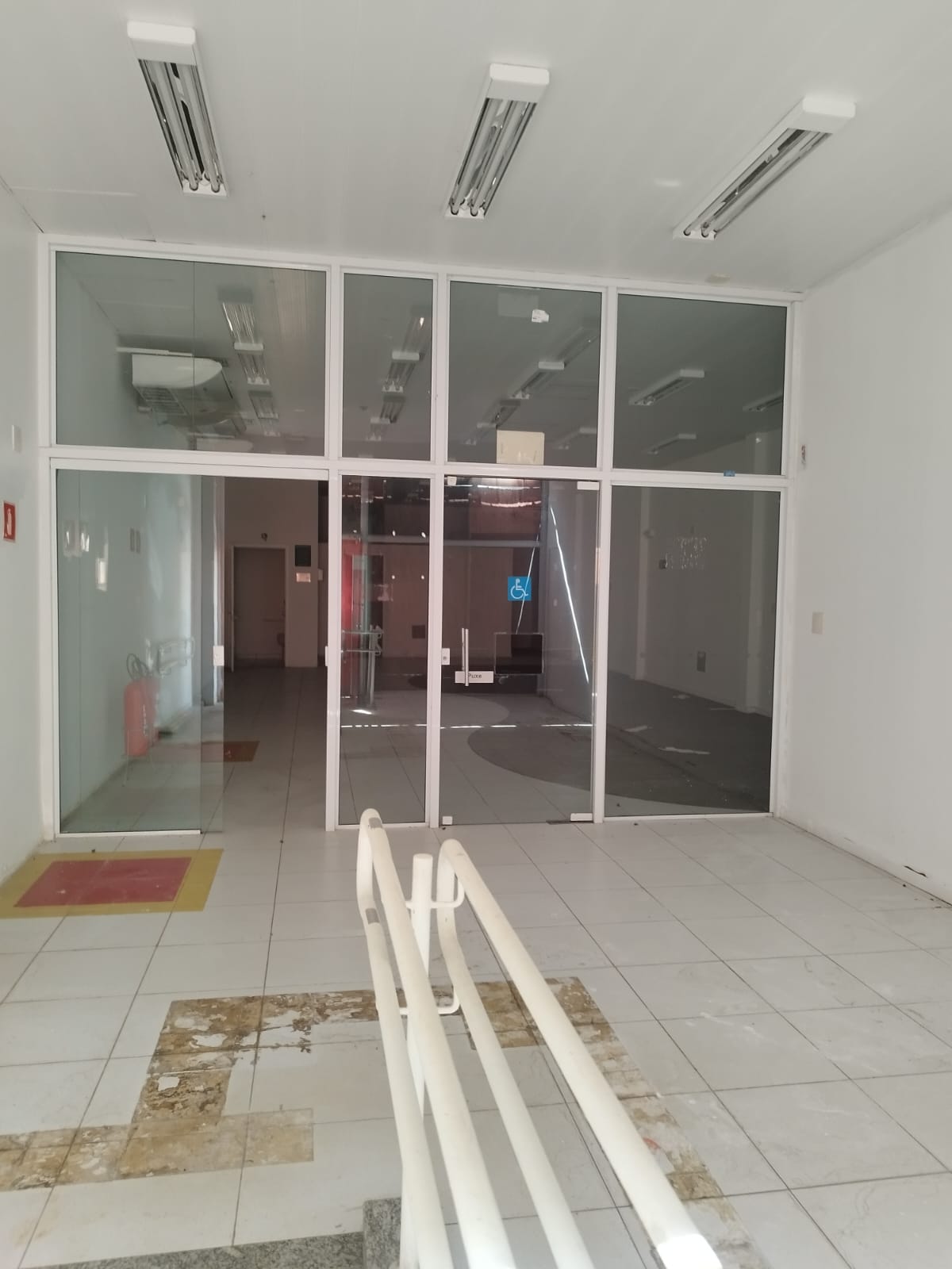 VENDE PONTO COMERCIAL EM ITAGIMIRIM