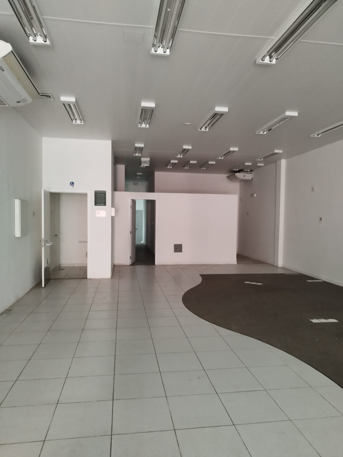 VENDE PONTO COMERCIAL EM ITAGIMIRIM