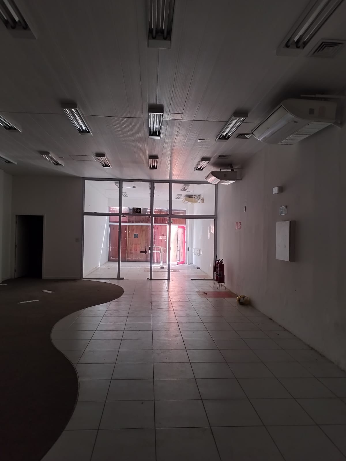 VENDE PONTO COMERCIAL EM ITAGIMIRIM