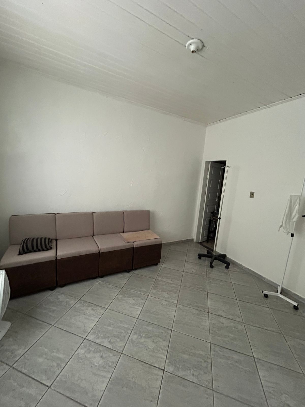 ALUGA SALA COMERCIAL NO CENTRO 