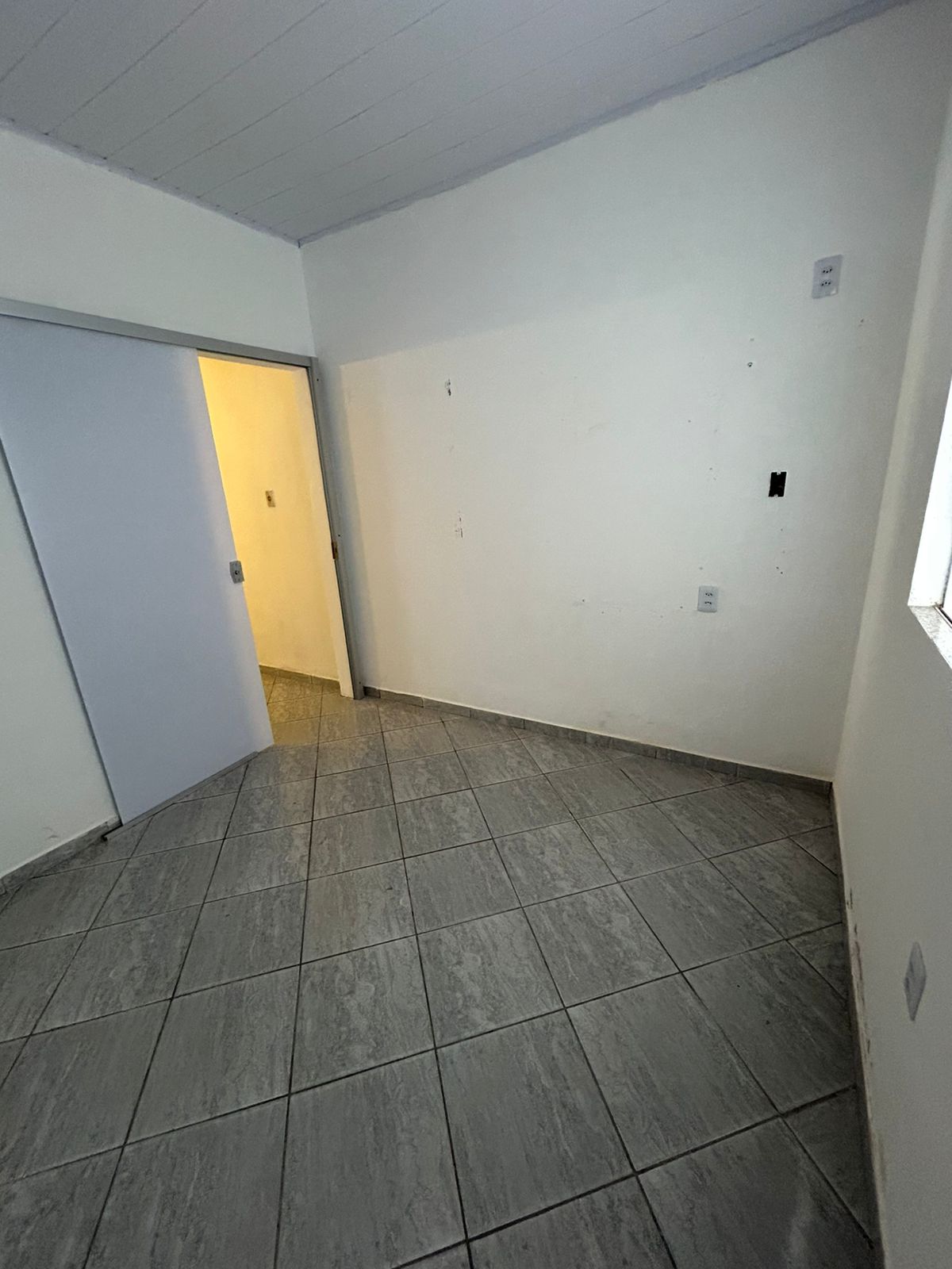 ALUGA SALA COMERCIAL NO CENTRO 