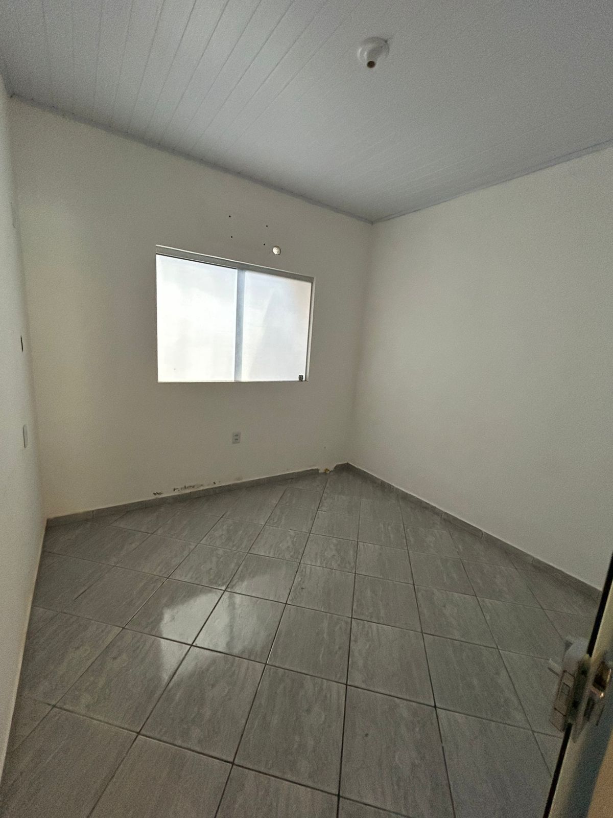 ALUGA SALA COMERCIAL NO CENTRO 