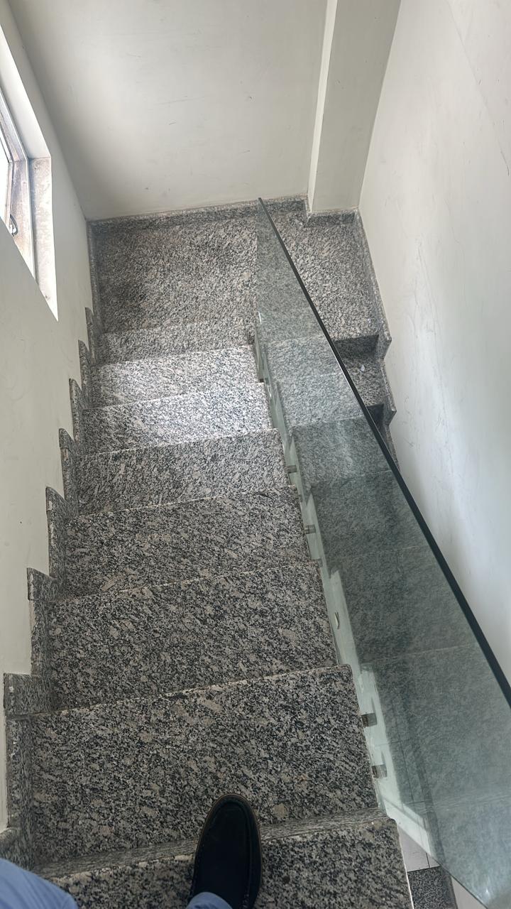 Vende Sala Comercial no Centro