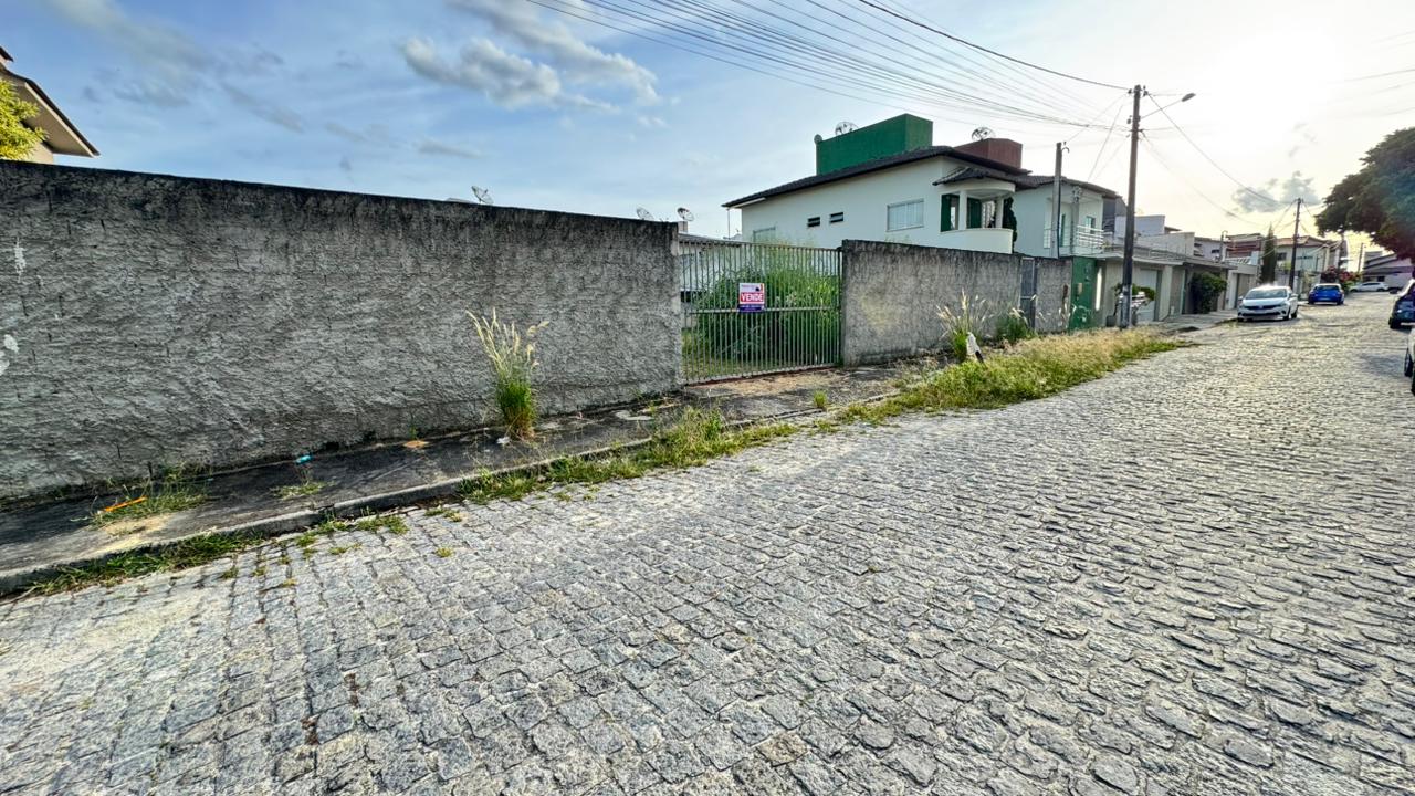 Vende Excelente Terreno no Residencial Alamar em Eunápolis 