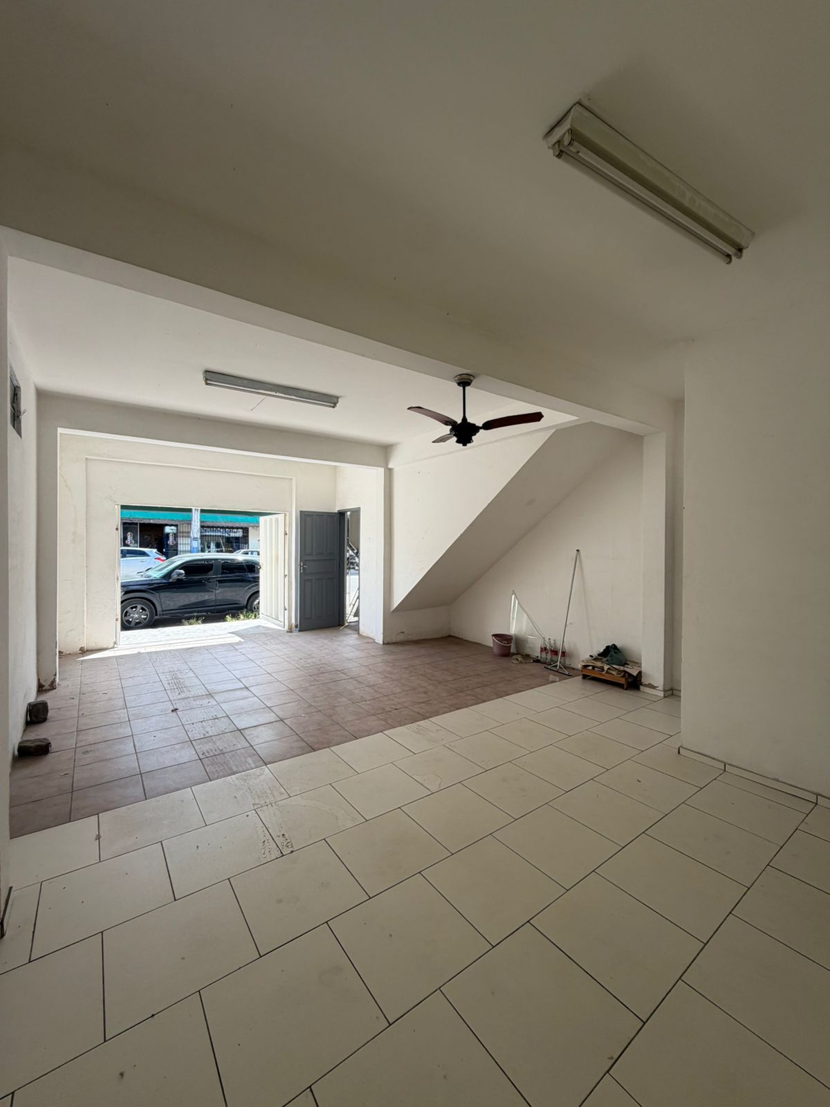 Aluga ou vende – Prédio Comercial no Pequi