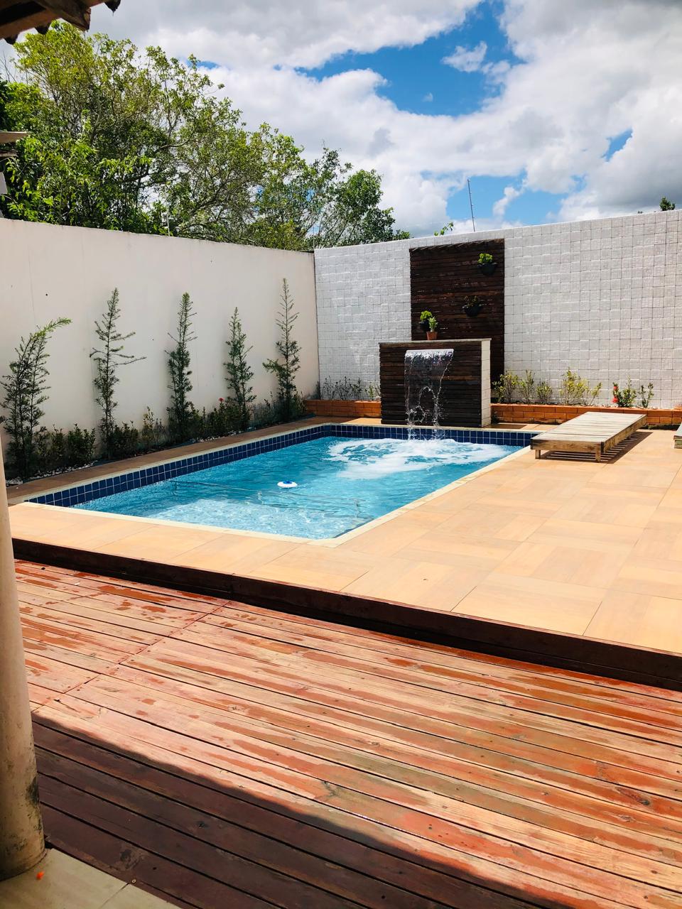 CASA COMPLETA COM PISCINA E CHURRASQUEIRA NO SANTA ISABEL 