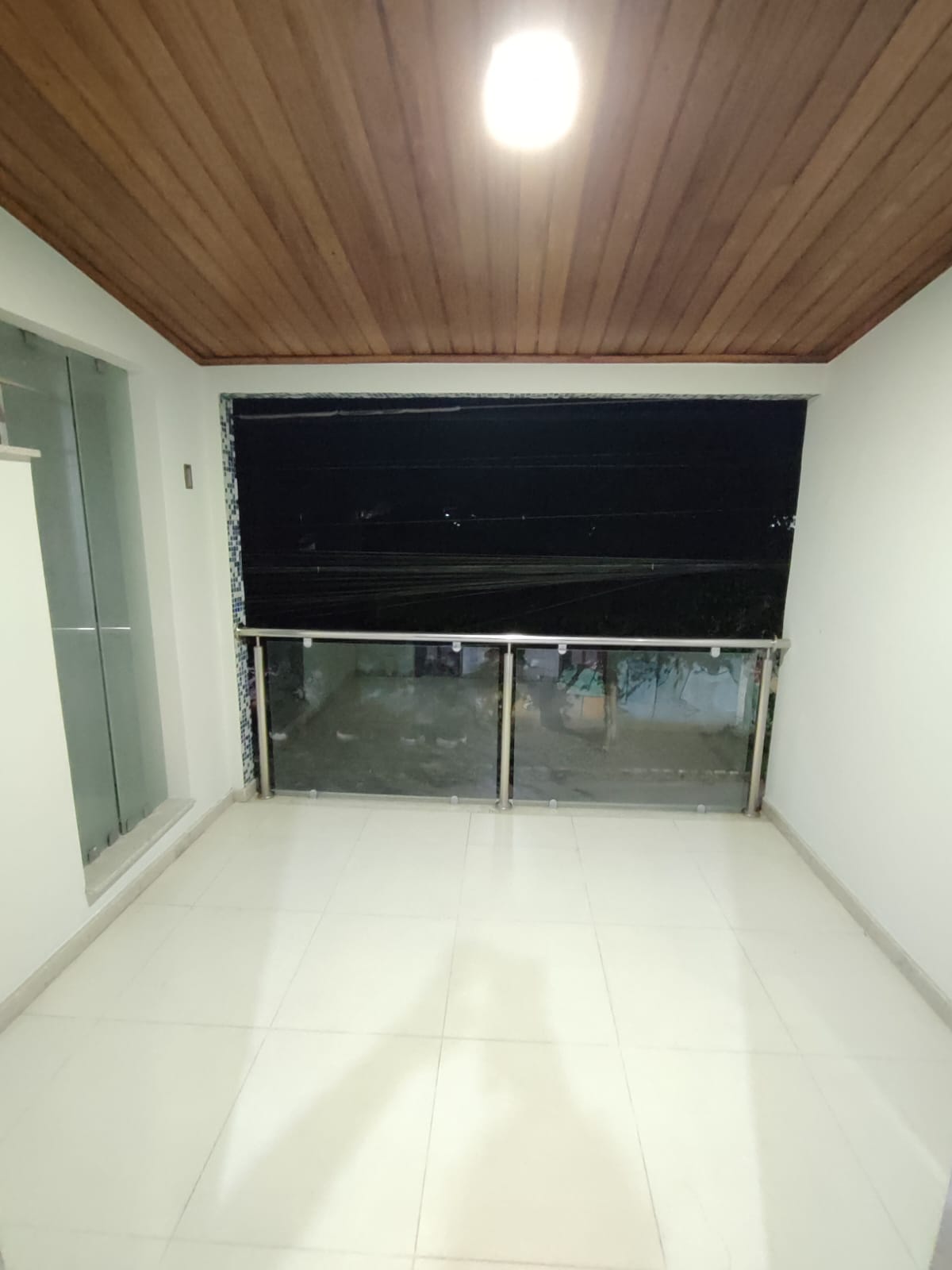 Aluga Apartamento Amplo no Edgar Trancoso