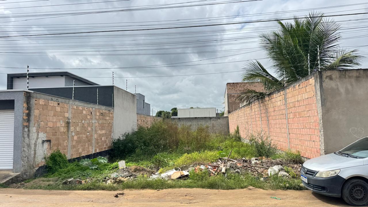 VENDE TERRENO NO BAIRRO COLONIAL