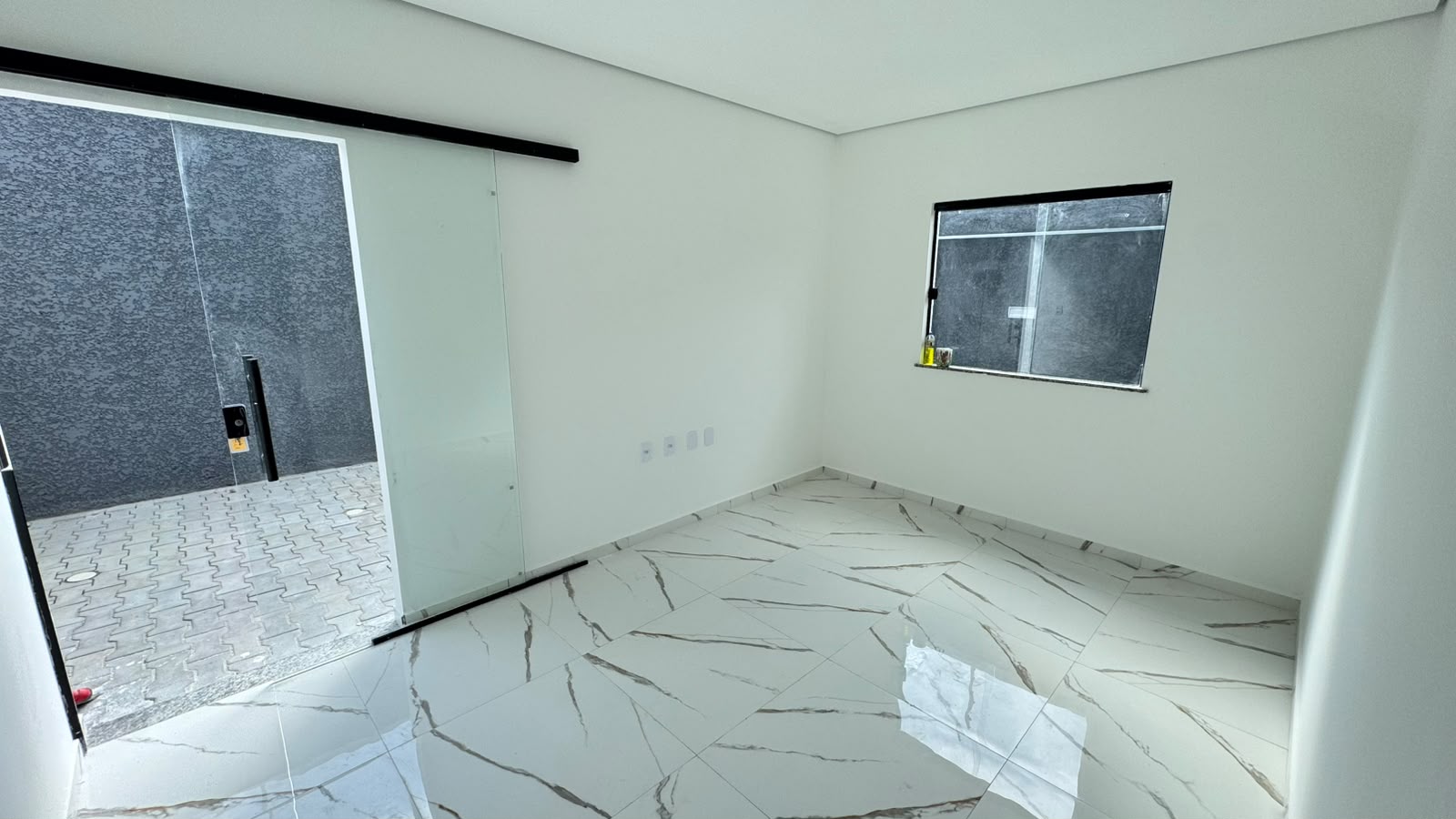 Vende Duplex no Bairro Colonial