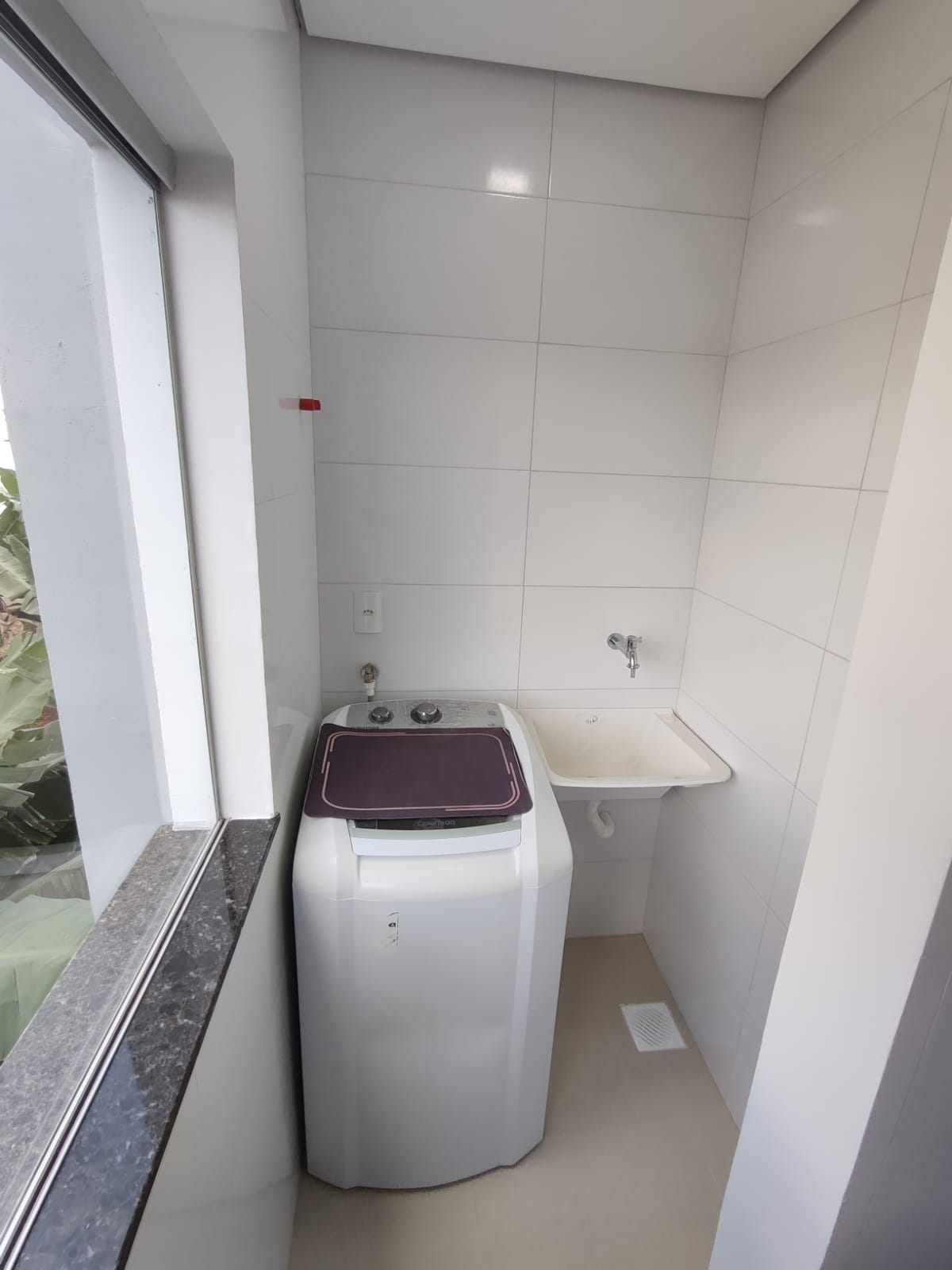 Aluga Apartamento mobiliado de 2/4 no Centro (1º Andar - Próx. faculdade Pitágoras)