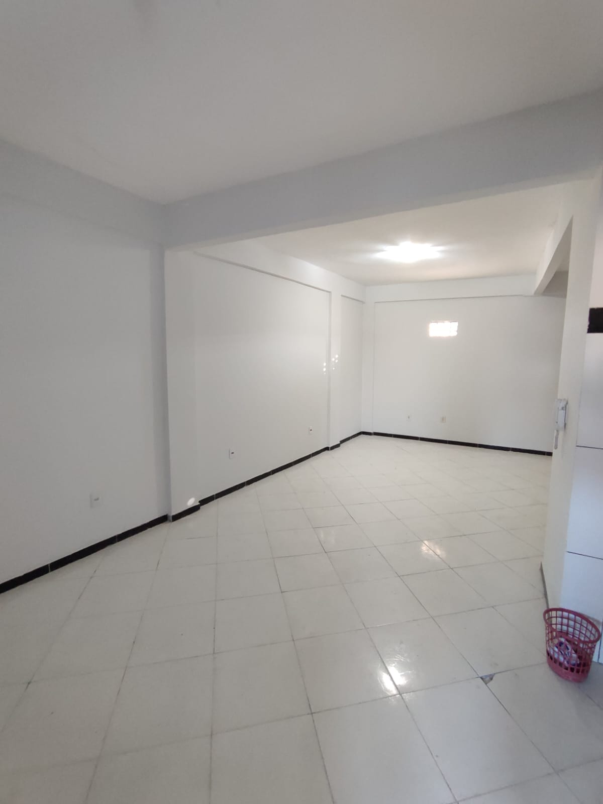 Aluga  Apartamento no Bairro Dinah Borges (SEM GARAGEM)