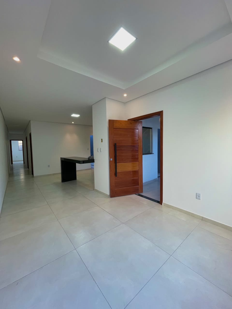 Vende linda casa no Bairro Encanto das Águas 