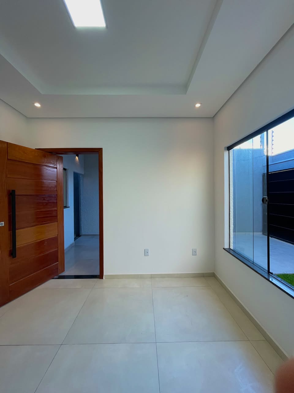 Vende linda casa no Bairro Encanto das Águas 