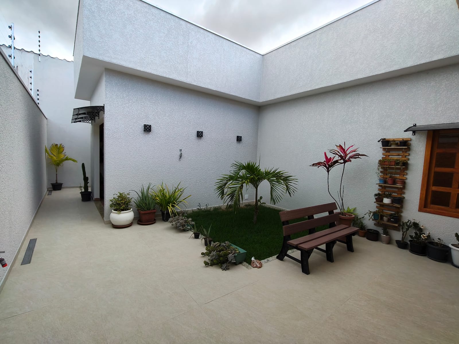 Casa à Venda no Alamar