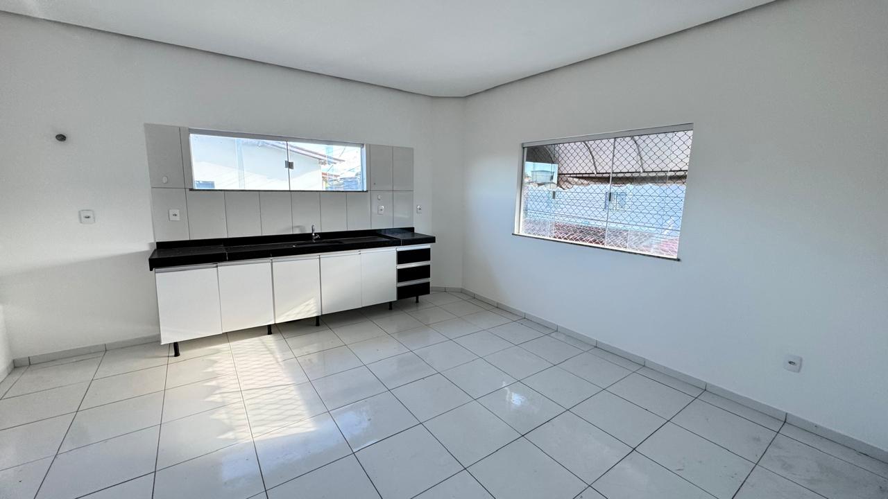 PRÉDIO NO BAIRRO CENTAURO - EUNÁPOLIS/BA