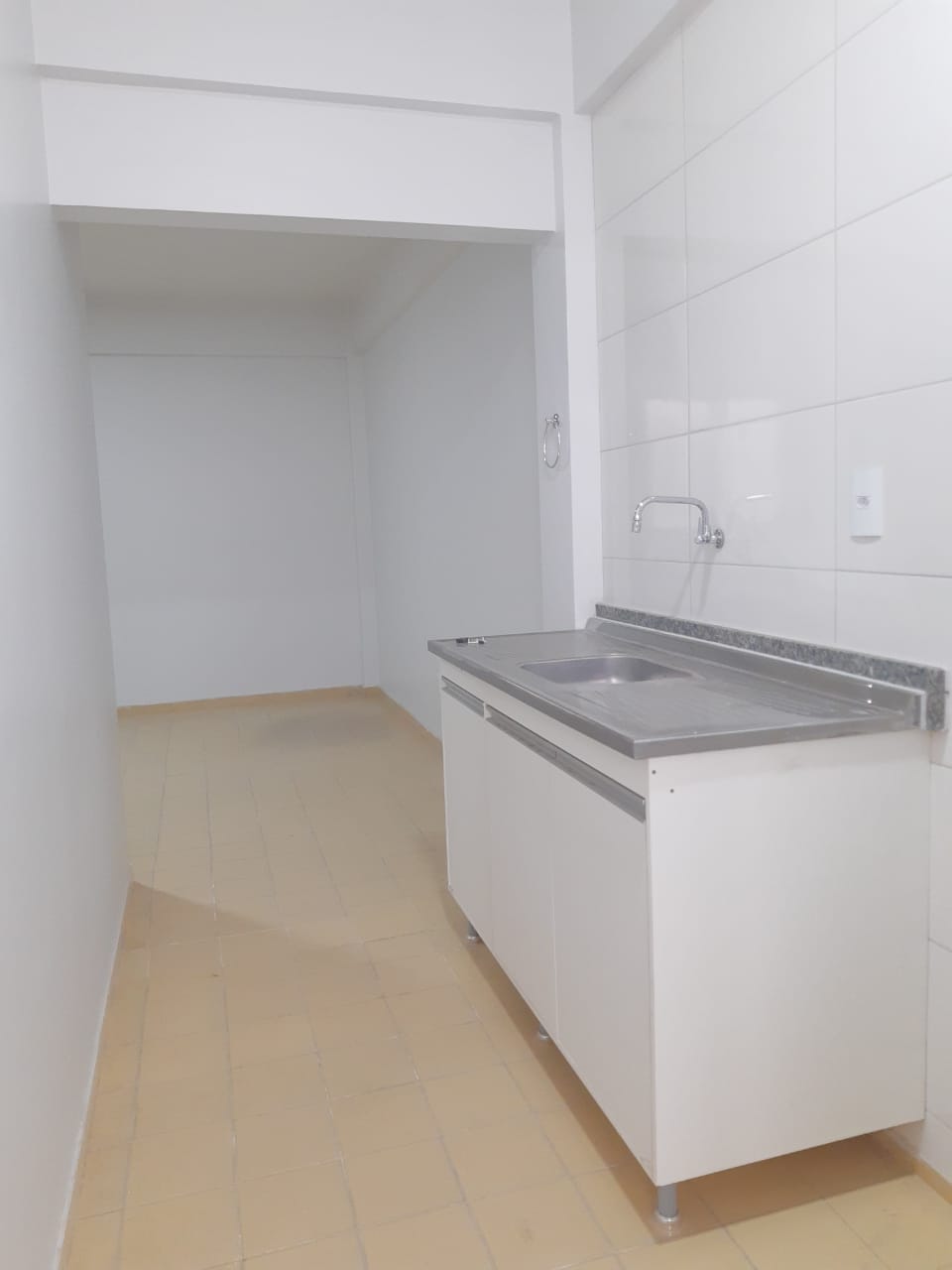 Aluga Apartamento no Centro (2º ANDAR)