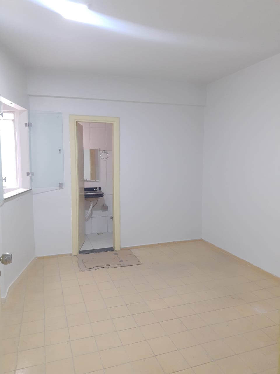 Aluga Apartamento no Centro (2º ANDAR)