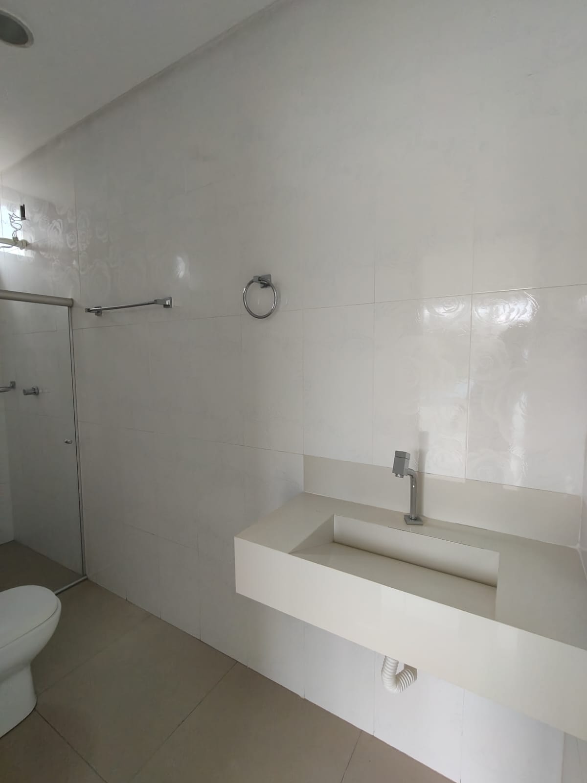 Vende Casa Duplex Comercial no Dinah Borges