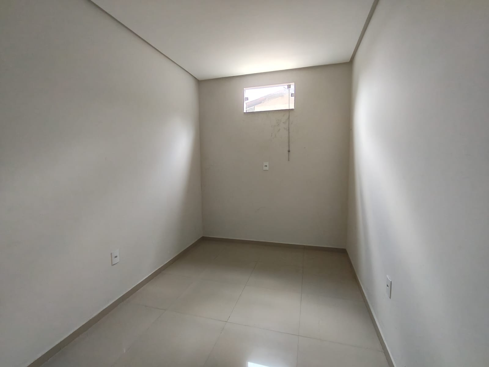 Vende Casa Duplex Comercial no Dinah Borges