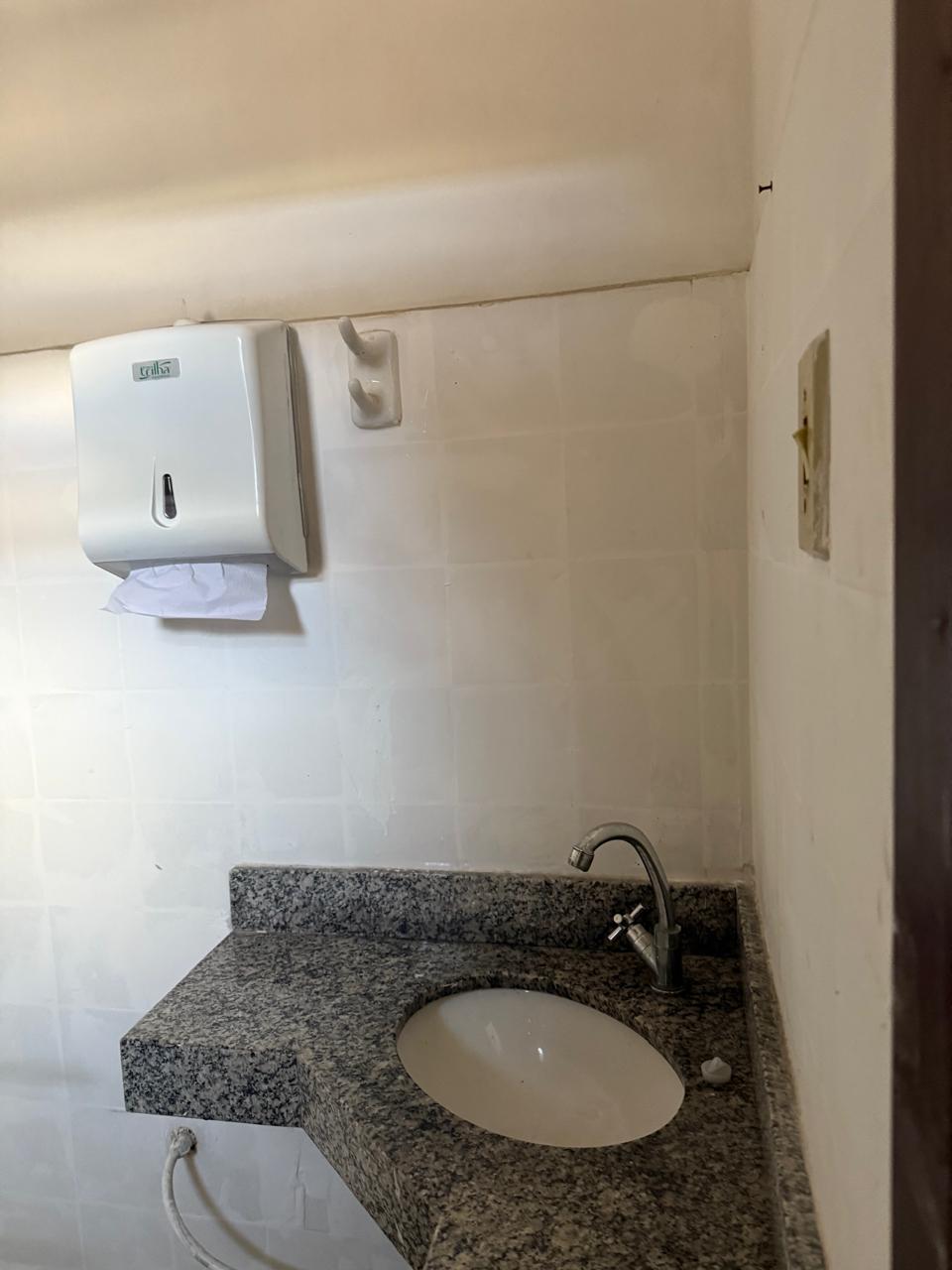 ALUGA SALA COMERCIAL NO CENTRO