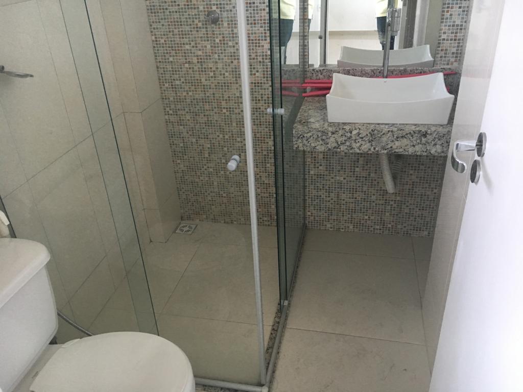 Aluga apartamento no Centro (sem garagem)