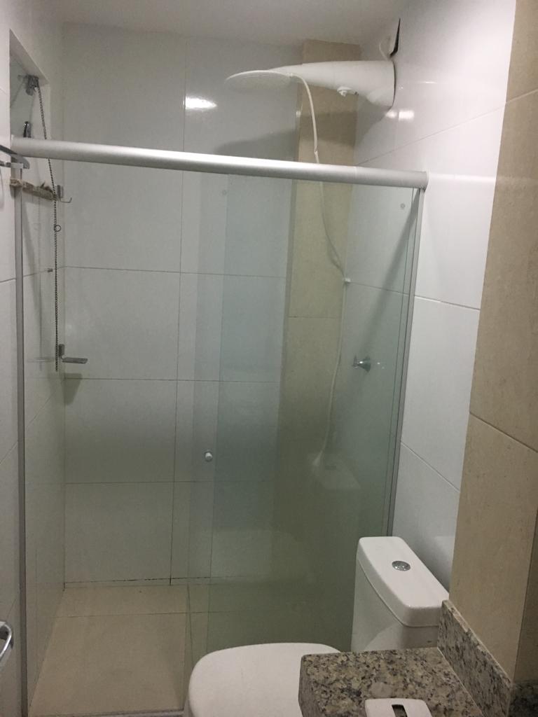 Aluga apartamento no Centro (sem garagem)