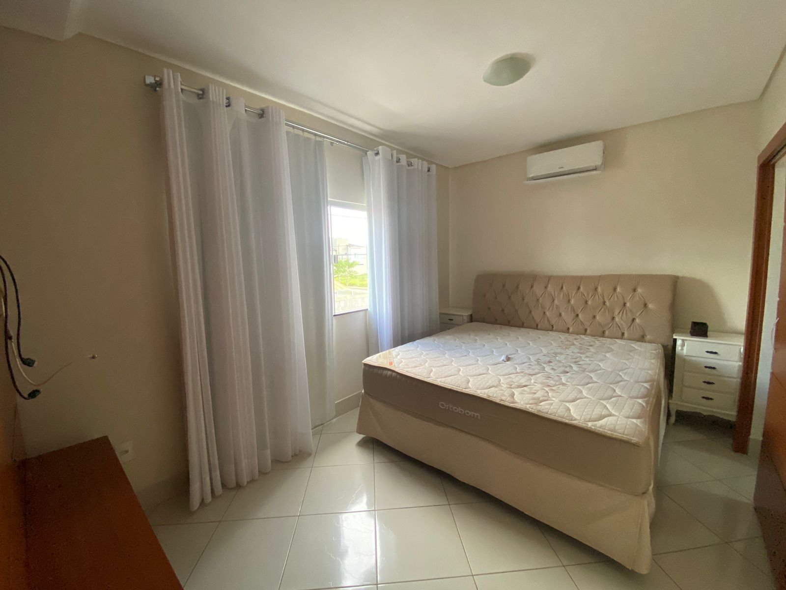 Vende Linda Casa Mobiliada no Dinah Borges