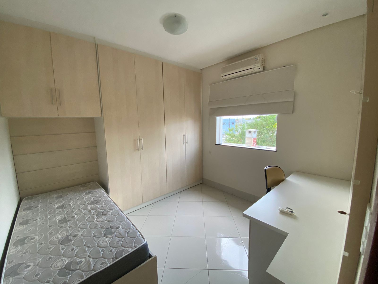 Vende Linda Casa Mobiliada no Dinah Borges